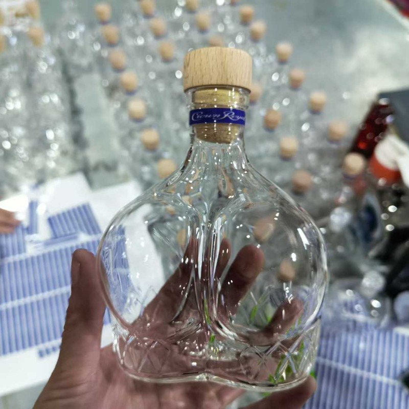 Home Decor Enthusiast - Handcrafted Crystal Buttocks Shape Whiskey Decanter