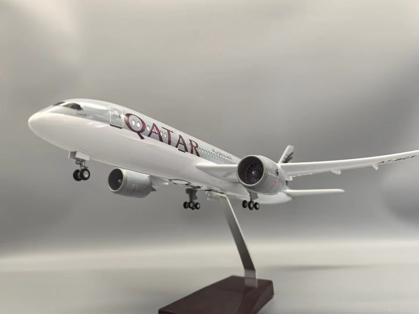47cm 1/130 Scale Qatar B787 Re - Home Decor Qatar avis et prix
