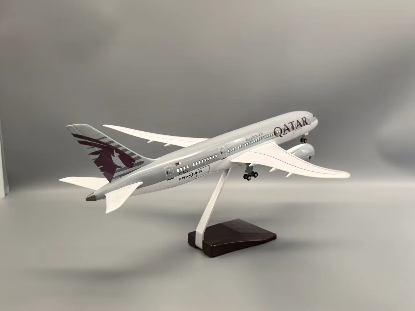 47cm 1/130 Scale Qatar B787 Re - Home Decor Qatar avis et prix