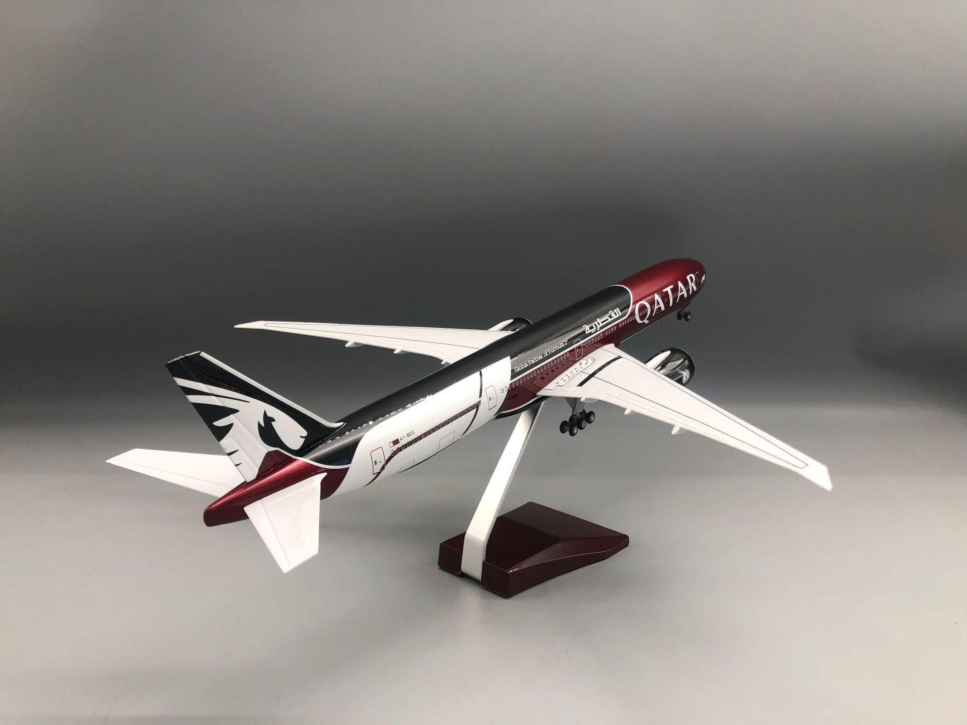 For B777-300 Qatar Model Airpl - Home Decor Qatar avis et prix