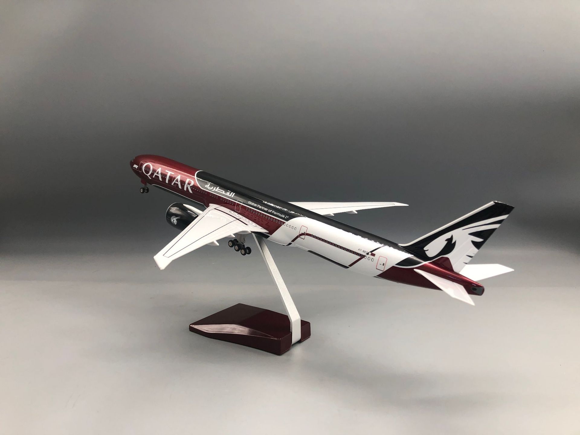 For B777-300 Qatar Model Airpl - Home Decor Qatar avis et prix